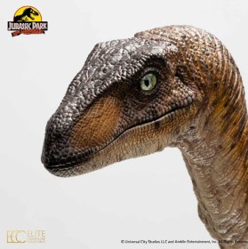 Velociraptor Clever Girl (With Acrylic Case) Jurassic Park 1/4 Statue by Elite Creature Collectibles